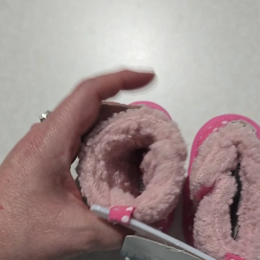 Disney Pink‎ Minnie Mouse Slippers with Plush Lining